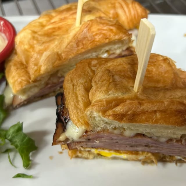 Ham Croissandwich.